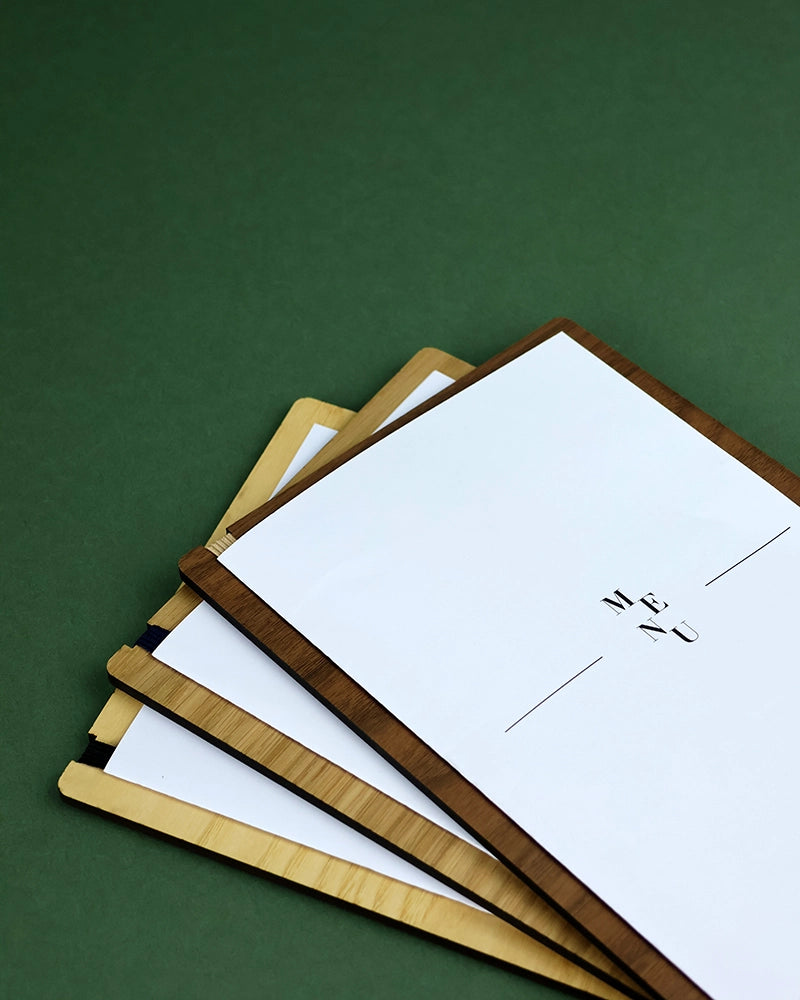 Porte Menu en bois A5 « Le Demi Tendu »