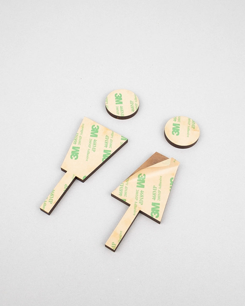 Plaque signalétique toilettes H/F en bois